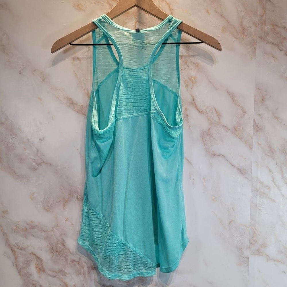 Nike Dri-Fit Mesh Racerback Tank (M) - Picture 6 of 8